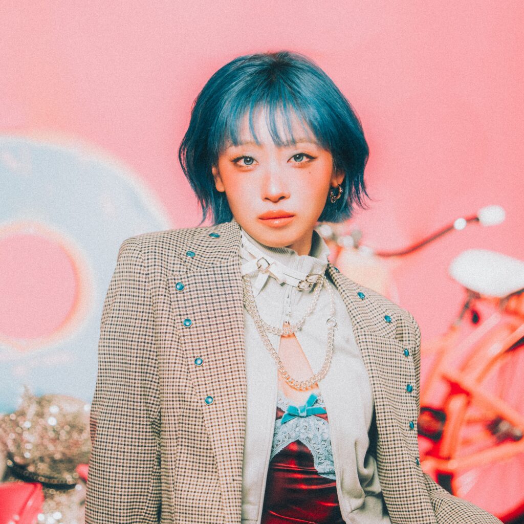 JISOO-2